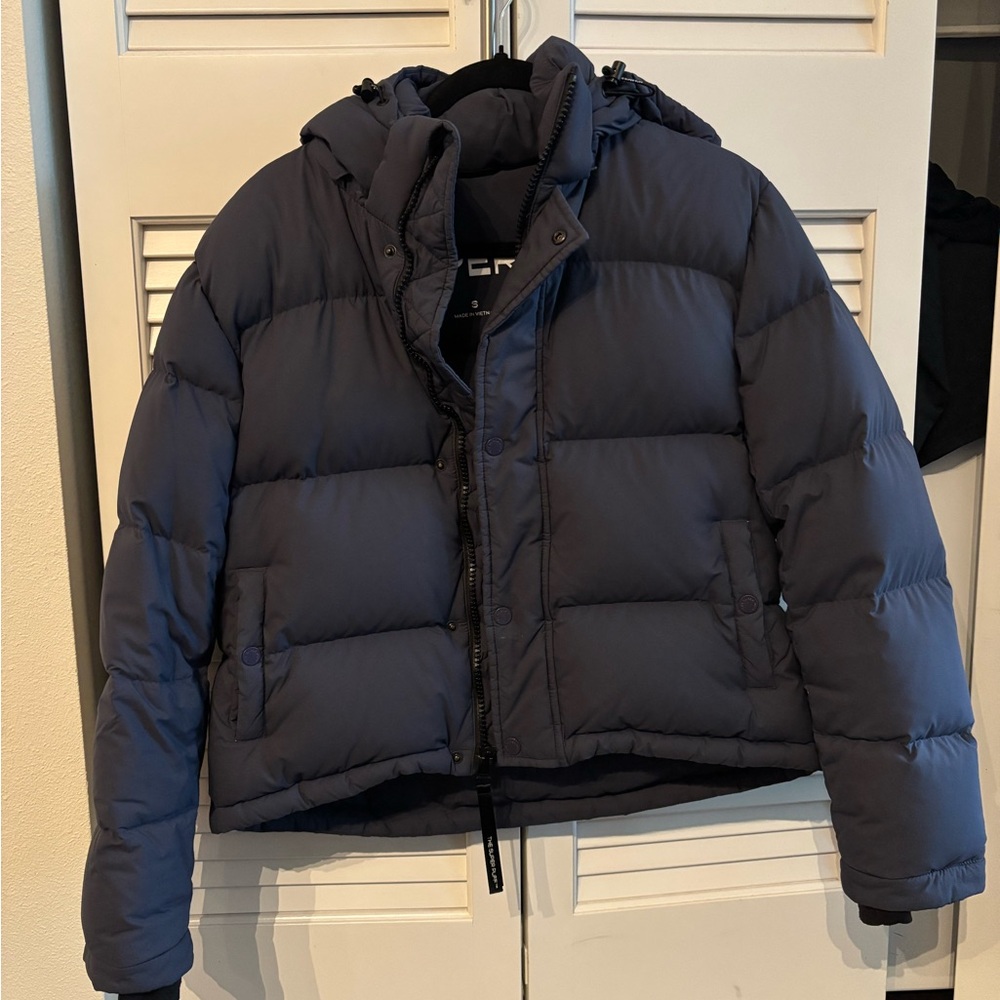 Aritzia super puff shorty navy blue